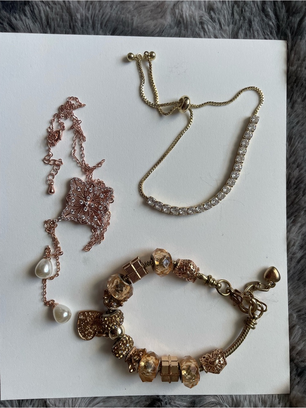 Assorted jewelry - Picture 2 of 5